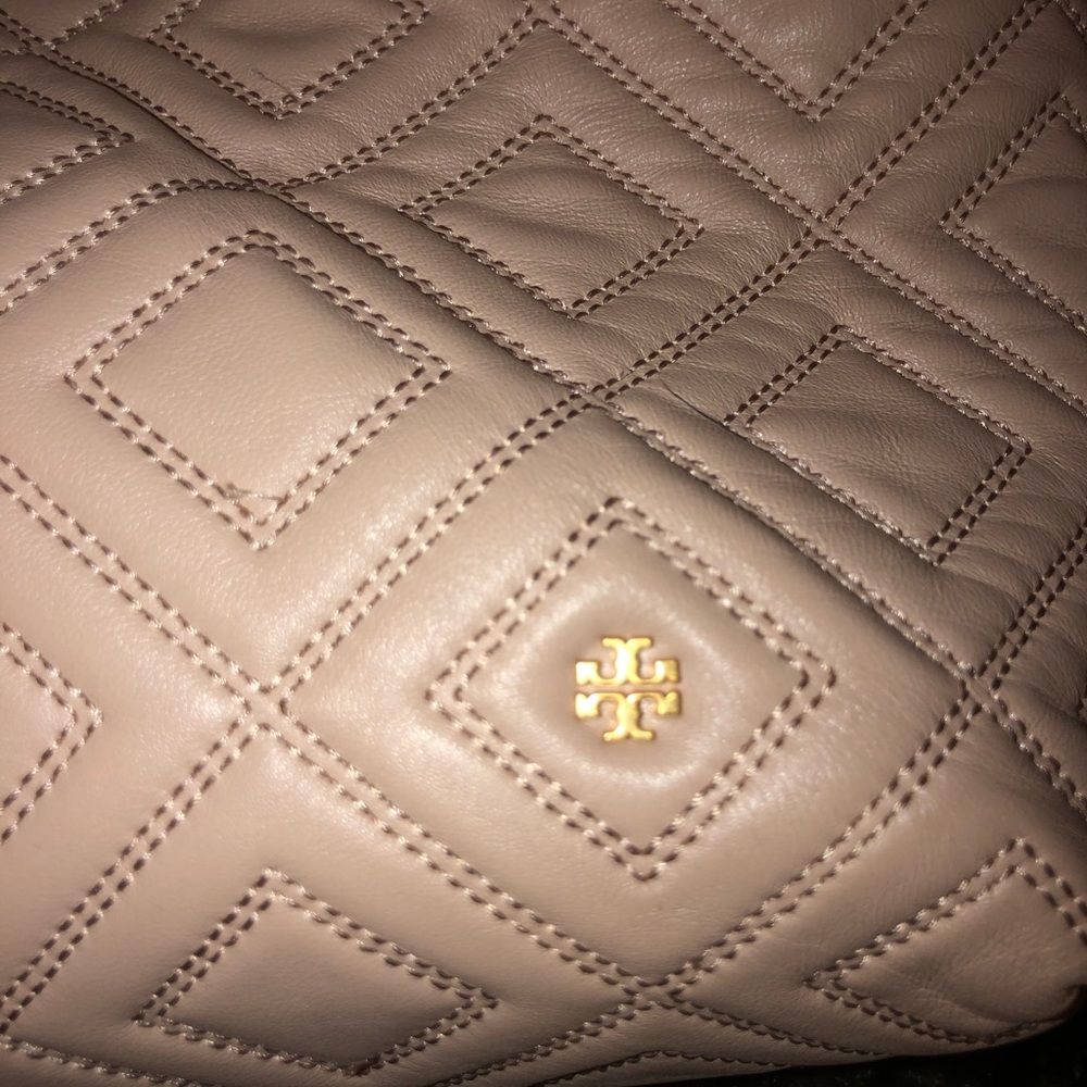 Tory Burch Pink Quilted Leather Tote with Gold Hardware - Picture 6 of 7